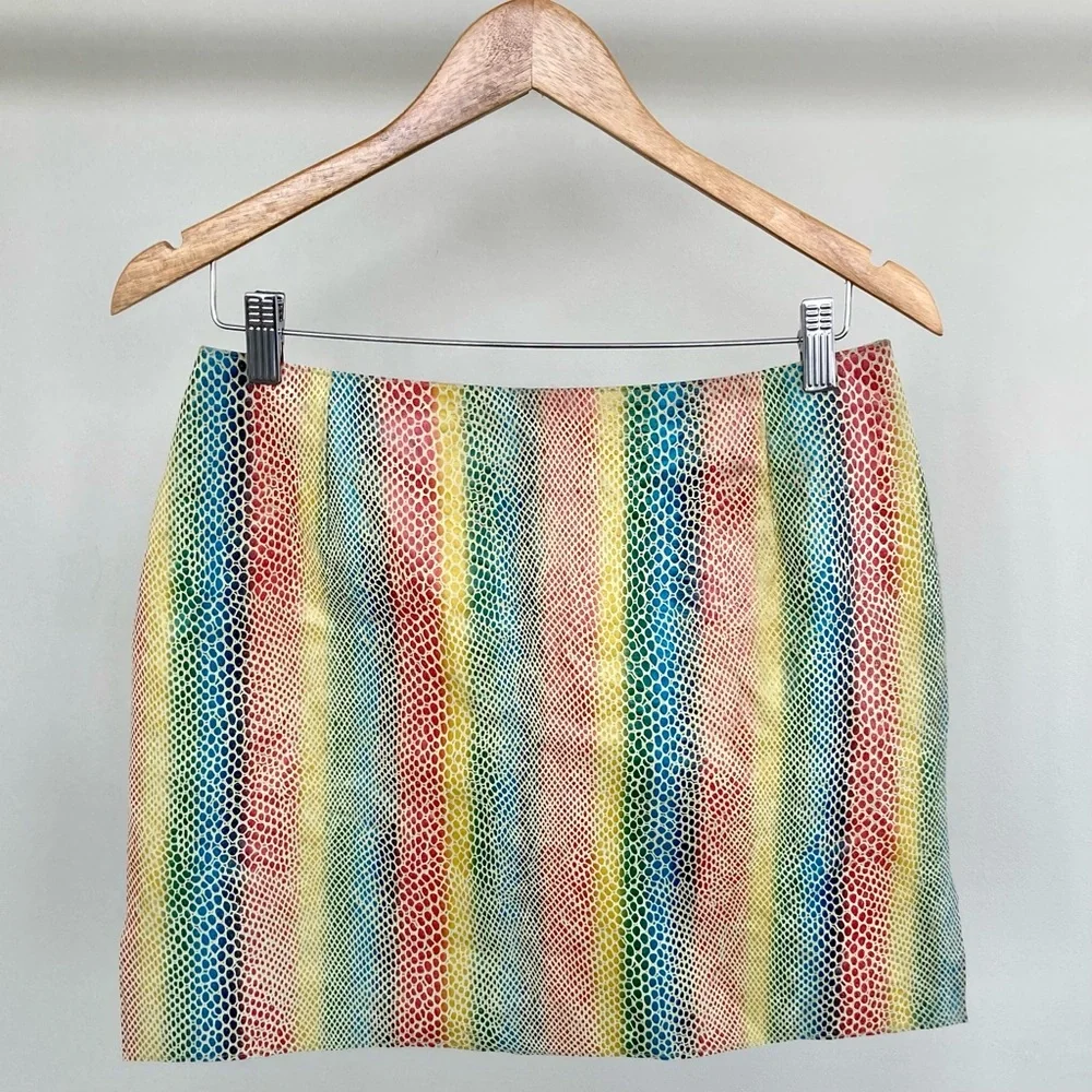 NWT Danier genuine leather rainbow snakeskin-effect mini skirt. 💛 - Picture 4 of 8